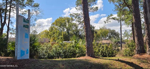 3517 PEELER Road 13, Jacksonville, FL 32277