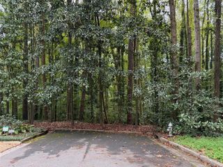 1095 Nawench Drive, Atlanta, GA 30327