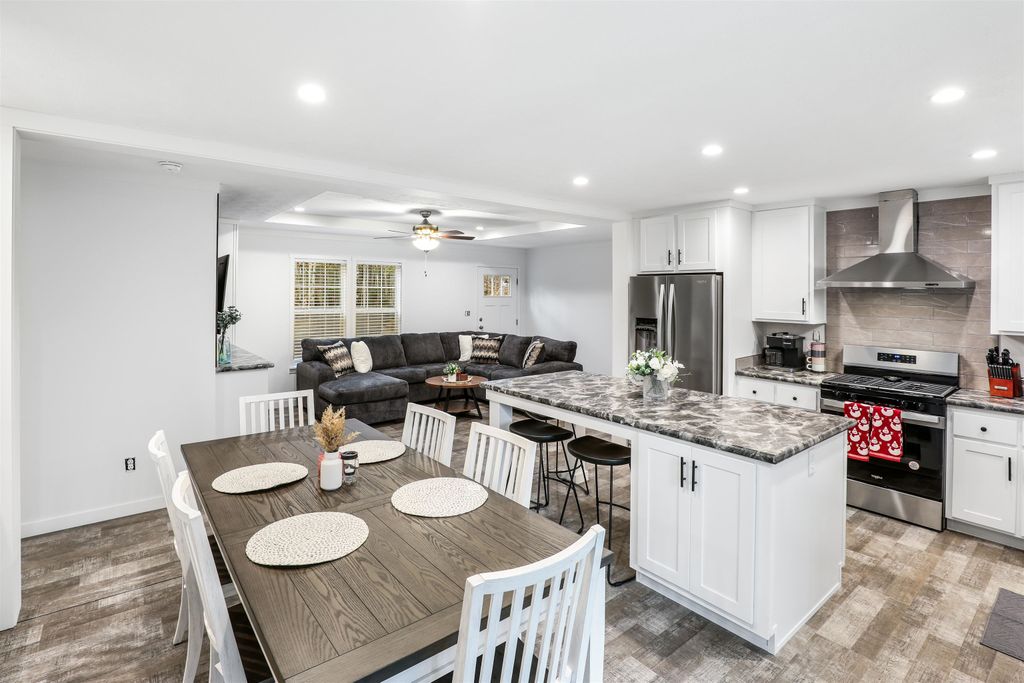 53 Sunrise Hill Road, Thornton, NH 03285