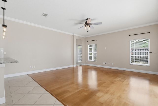 10115 KINGSBRIDGE AVENUE, Tampa, FL 33626