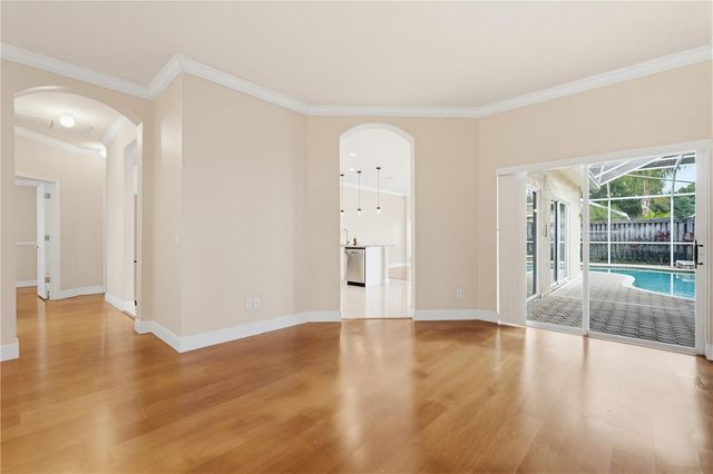 10115 KINGSBRIDGE AVENUE, Tampa, FL 33626