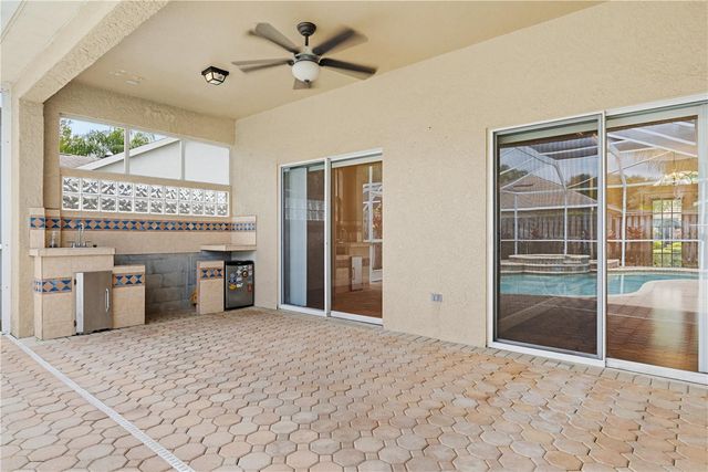 10115 KINGSBRIDGE AVENUE, Tampa, FL 33626