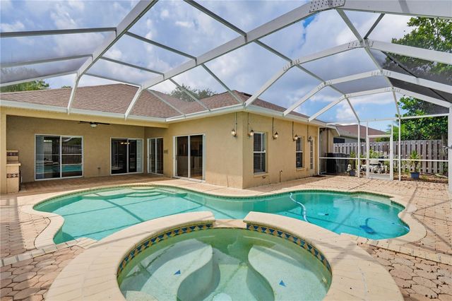 10115 KINGSBRIDGE AVENUE, Tampa, FL 33626