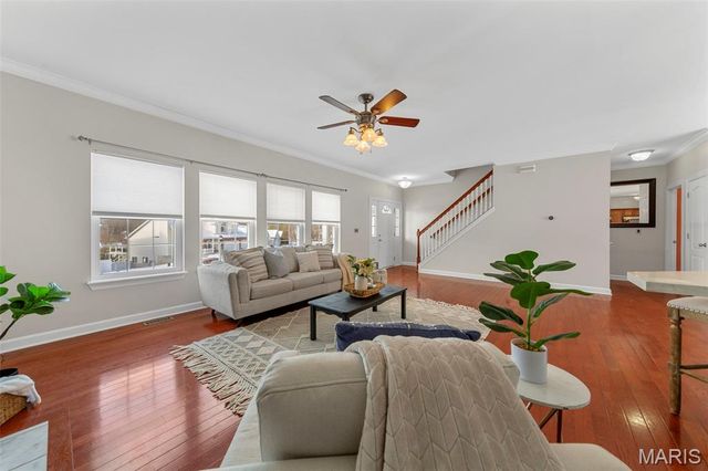 19 Winter Pond Drive, Fenton, MO 63026