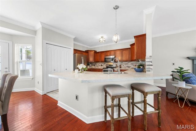 19 Winter Pond Drive, Fenton, MO 63026