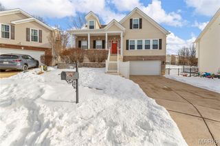 19 Winter Pond Drive, Fenton, MO 63026