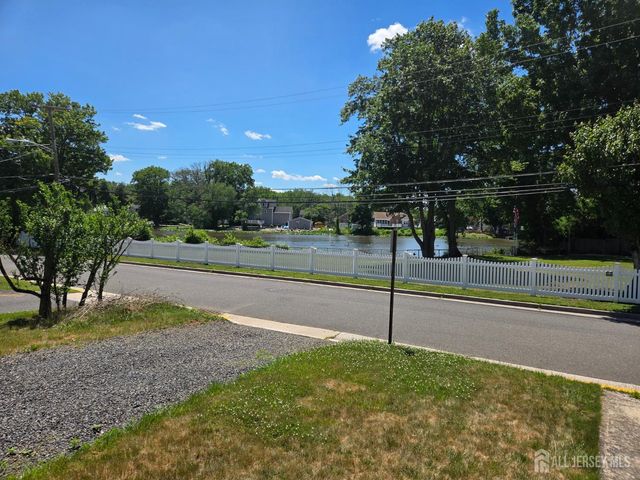 18 Victory Drive, Englishtown, NJ 07726