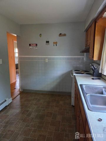 18 Victory Drive, Englishtown, NJ 07726