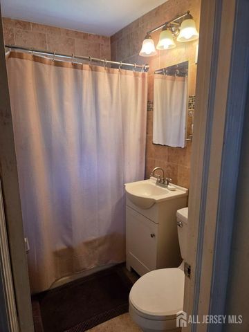 18 Victory Drive, Englishtown, NJ 07726
