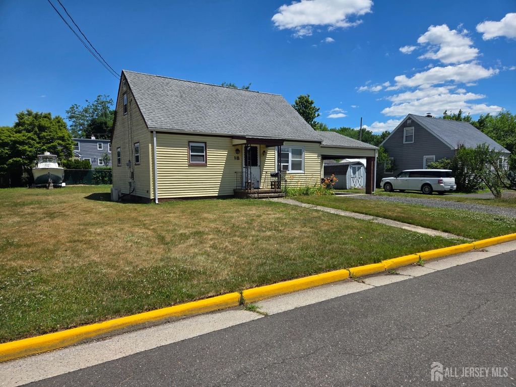 18 Victory Drive, Englishtown, NJ 07726