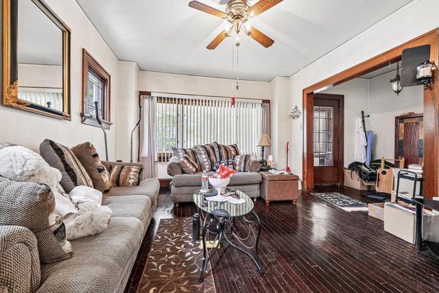 2532 N Humboldt BOULEVARD, Milwaukee, WI 53212