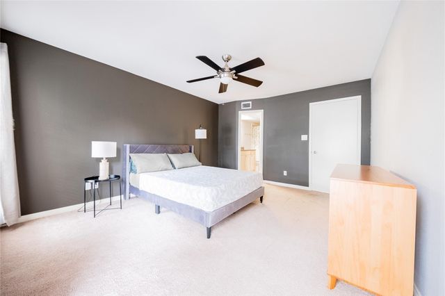 2626 Holly Hall Street 1201, Houston, TX 77054