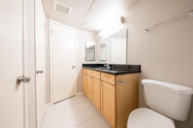 2626 Holly Hall Street 1201, Houston, TX 77054