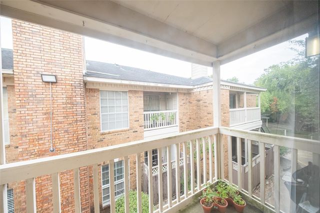 2626 Holly Hall Street 1201, Houston, TX 77054
