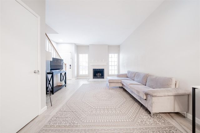 2626 Holly Hall Street 1201, Houston, TX 77054