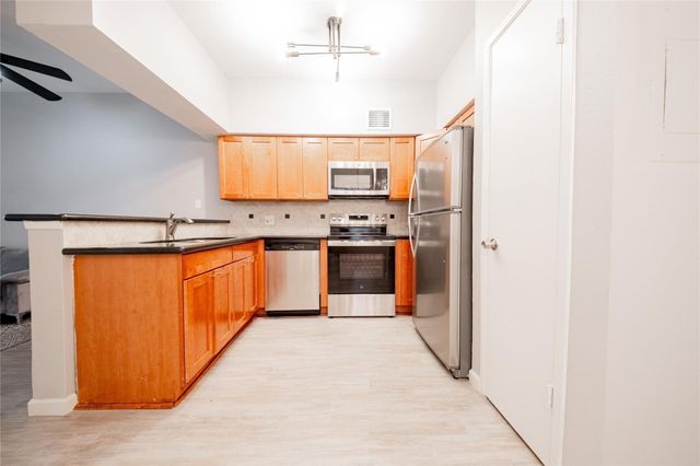 2626 Holly Hall Street 1201, Houston, TX 77054