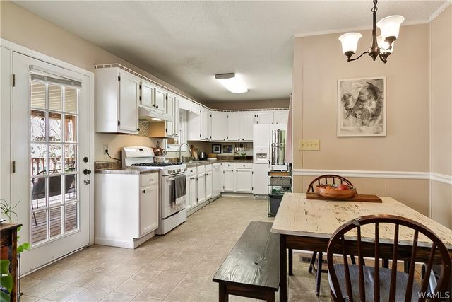 5727 Clearview Hills, Cottondale, AL 35453