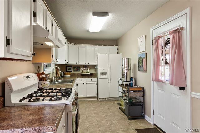 5727 Clearview Hills, Cottondale, AL 35453