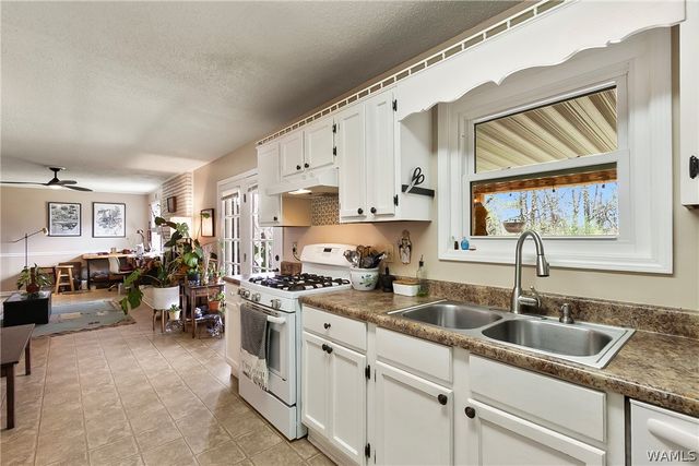 5727 Clearview Hills, Cottondale, AL 35453