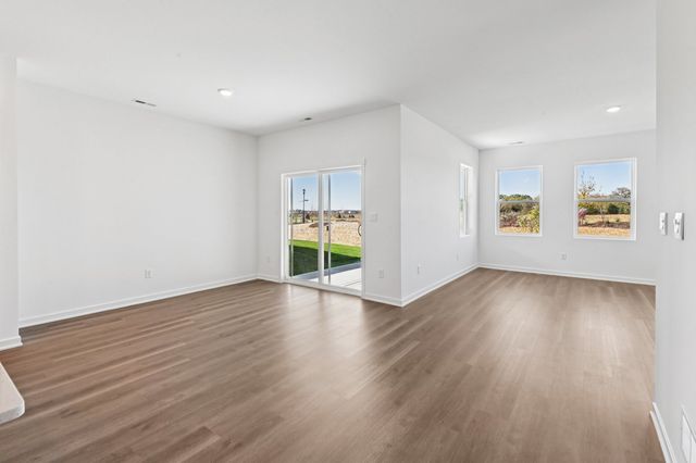 777 Plateau Drive, Pingree Grove, IL 60140