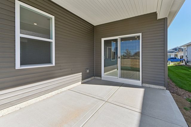 777 Plateau Drive, Pingree Grove, IL 60140