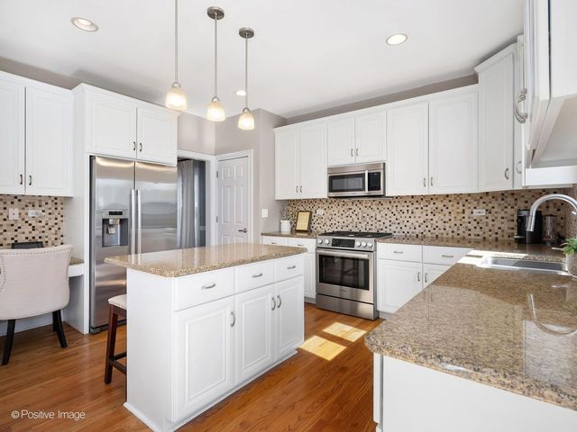 267 N Walnut Street, Elmhurst, IL 60126
