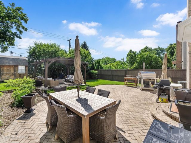 267 N Walnut Street, Elmhurst, IL 60126
