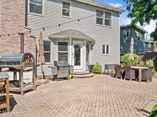 267 N Walnut Street, Elmhurst, IL 60126