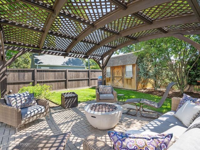 267 N Walnut Street, Elmhurst, IL 60126