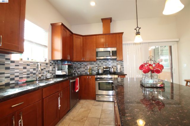 2511 S Laurel, Stockton, CA 95206