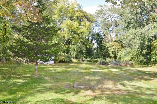 42 Malapardis Rd, Hanover Twp., NJ 07981