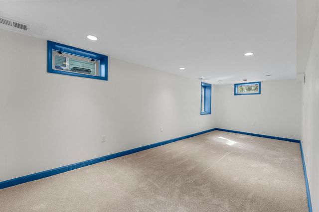 440 Nebraska Avenue E, Saint Paul, MN 55130