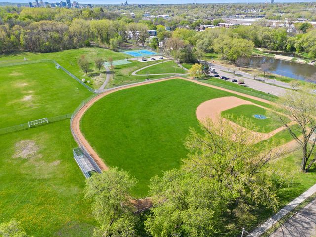440 Nebraska Avenue E, Saint Paul, MN 55130