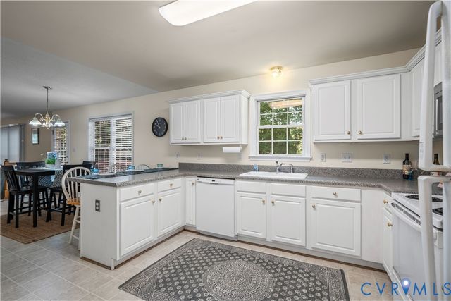 5343 Nairn Ln, Chester, VA 23831