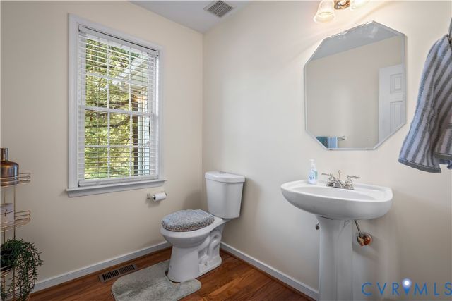 5343 Nairn Ln, Chester, VA 23831