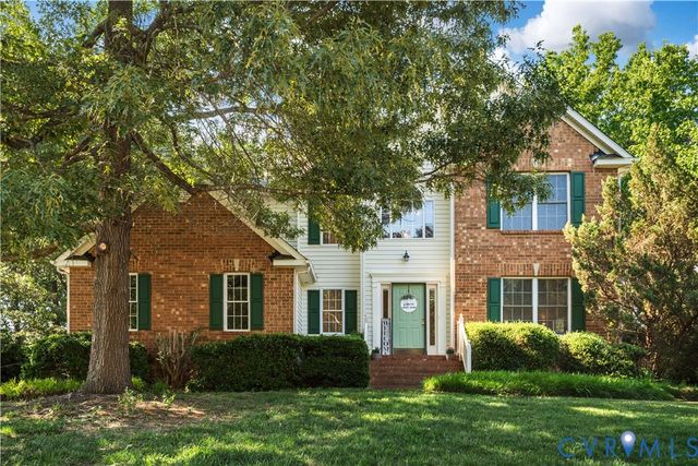 5343 Nairn Ln, Chester, VA 23831