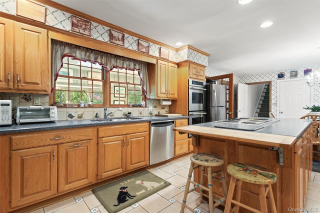 29 Bender Way, Pound Ridge, NY 10576