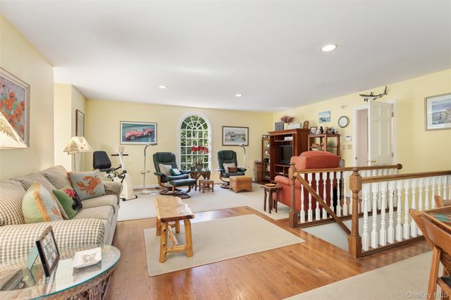 29 Bender Way, Pound Ridge, NY 10576
