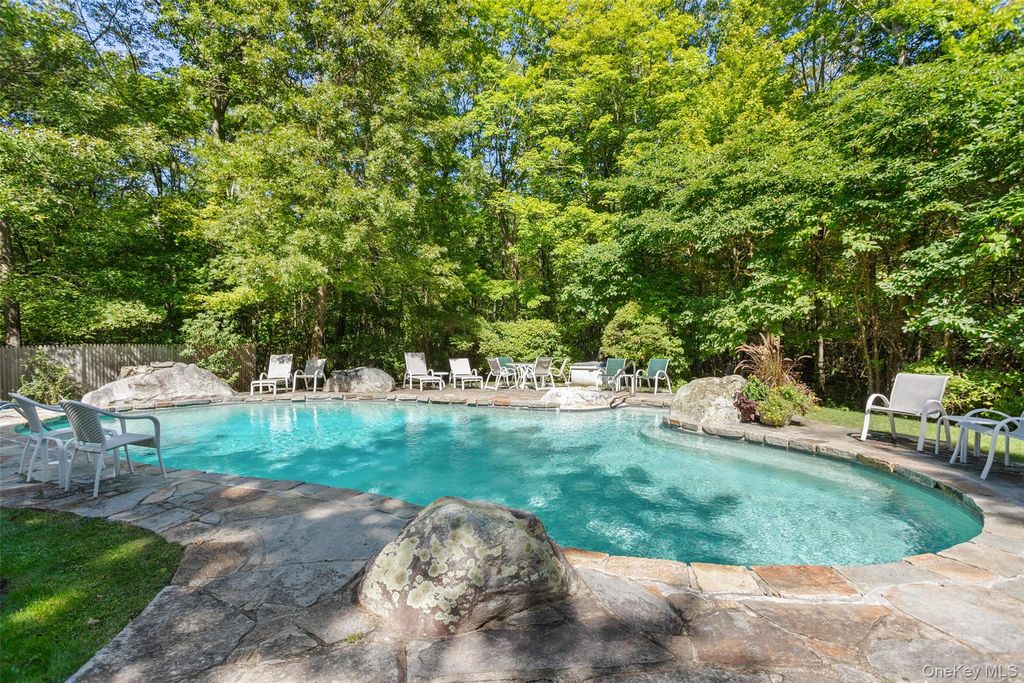29 Bender Way, Pound Ridge, NY 10576 — photo 3