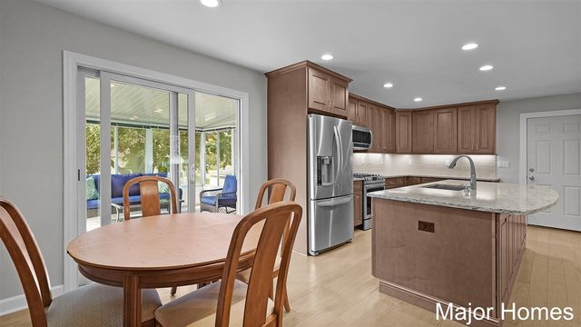 8231 E Chester Avenue, Byron Center, MI 49315