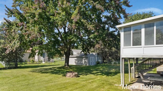 8231 E Chester Avenue, Byron Center, MI 49315