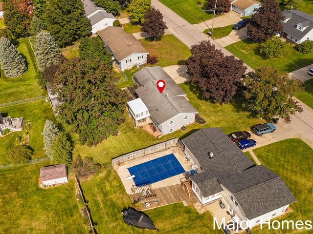 8231 E Chester Avenue, Byron Center, MI 49315