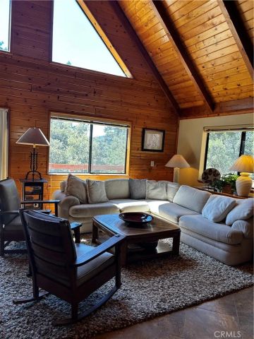 15009 CHESTNUT Court, Pine Mountain Club, CA 93222