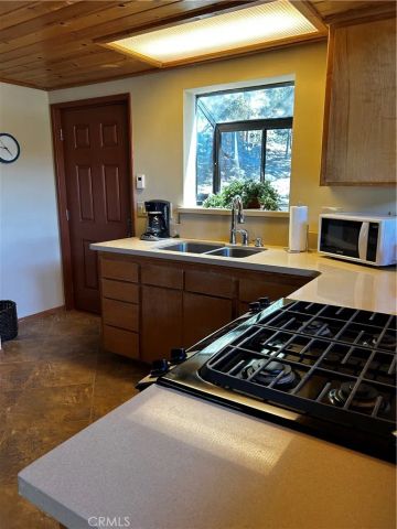 15009 CHESTNUT Court, Pine Mountain Club, CA 93222