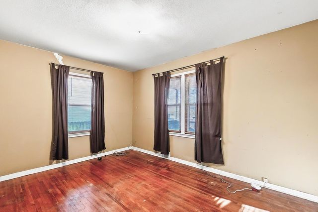 2332 S Green St, Wichita, KS 67211