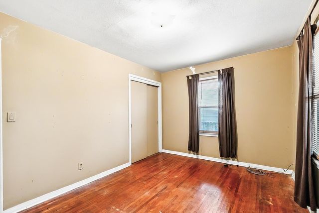 2332 S Green St, Wichita, KS 67211