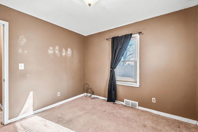 2332 S Green St, Wichita, KS 67211