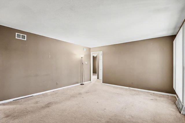 2332 S Green St, Wichita, KS 67211