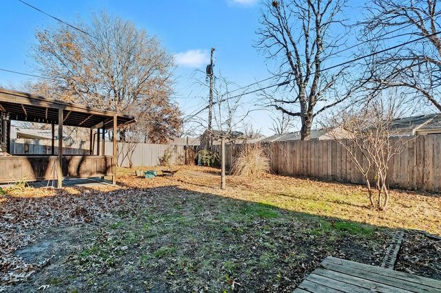 2332 S Green St, Wichita, KS 67211