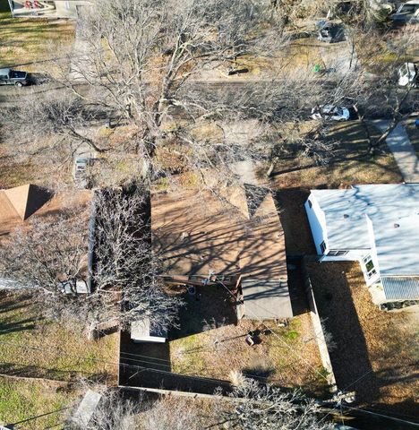 2332 S Green St, Wichita, KS 67211